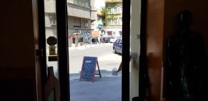 Plated Winebar & Bistro, restaurant cu bacanie