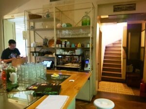 Simbio, local neo-boem in Bucuresti