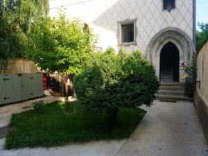 Simbio, local neo-boem in Bucuresti