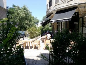 Piata Constitutiei din Bucuresti, cu restaurantele Haute Pepper si Social 1