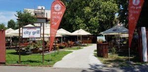 Terasa City Grill de la Piata Charles de Gaulle din Bucuresti