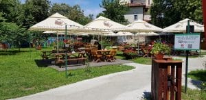 Terasa City Grill de la Piata Charles de Gaulle din Bucuresti