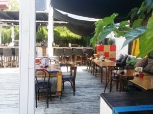 Copper's Pub, restaurant cu specific american in Hristo Botev