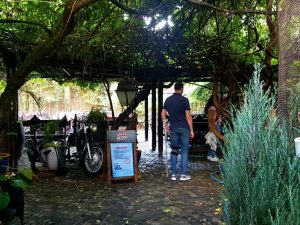 Terasa de la Piranha, restaurant club in Regie