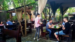 Terasa de la Piranha, restaurant club in Regie