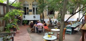 Voila Bistrot, terasa boema in Bucuresti