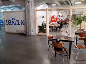 Beans & Dots, una dintre cafenelele boeme din Palatul Universul