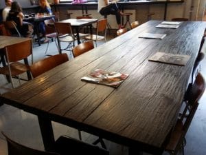 Beans & Dots, una dintre cafenelele boeme din Palatul Universul