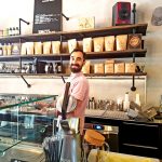 Beans & Dots, una dintre cafenelele boeme din Palatul Universul