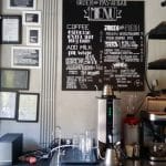 Beans & Dots, una dintre cafenelele boeme din Palatul Universul