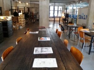 Beans & Dots, una dintre cafenelele boeme din Palatul Universul