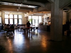 Beans & Dots, una dintre cafenelele boeme din Palatul Universul