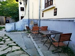 Boogie, bar & pub de motociclisti si rockeri