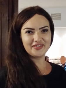 Carmen, chelnerita adorabila de la Muse Bistro