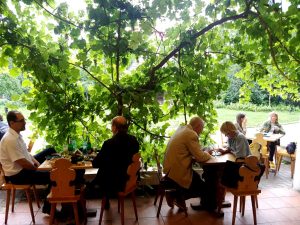 Clubul Taranului (MTR), restaurant si terasa la Muzeul Taranului Roman