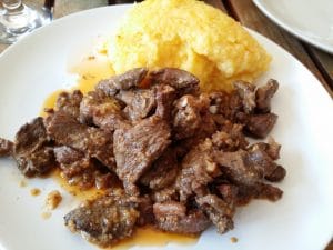 Clubul Taranului (MTR), restaurant si terasa la Muzeul Taranului Roman