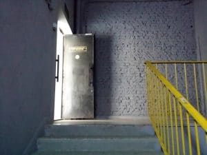 Deschis Gastrobar, club si terasa pe acoperisul Fabricii de Bumbac in Splaiul Unirii