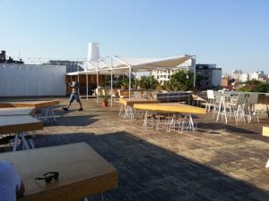 Deschis Gastrobar, club si terasa pe acoperisul Fabricii de Bumbac in Splaiul Unirii