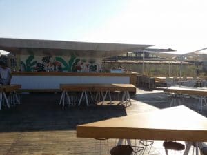 Deschis Gastrobar, club si terasa pe acoperisul Fabricii de Bumbac in Splaiul Unirii