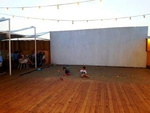 Deschis Gastrobar, club si terasa pe acoperisul Fabricii de Bumbac in Splaiul Unirii