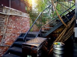 Expirat (Halele Carol), local boem la Filaret, langa parcul Carol