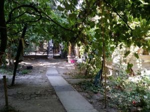 Gradina Sticlarilor, boema artistica in Vasile Lascar, Bucuresti