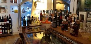 La Bottega del Tartufo, Pasterra, cainele Bosco, mancand paste si band vin