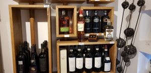 La Bottega del Tartufo, Pasterra, cainele Bosco, mancand paste si band vin