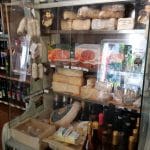 La Bottega del Tartufo, Pasterra, cainele Bosco, mancand paste si band vin