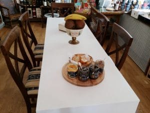 La Bottega del Tartufo, Pasterra, cainele Bosco, mancand paste si band vin