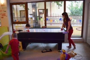 La Iris, cafenea - club de familie cu loc de joaca pentru copii in Cotroceni