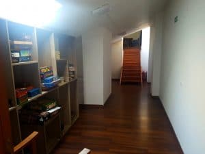 Lente Dionisie Lupu (Piata Lahovari), cafenea boema cu street food