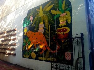 Lente Dionisie Lupu (Piata Lahovari), cafenea boema cu street food