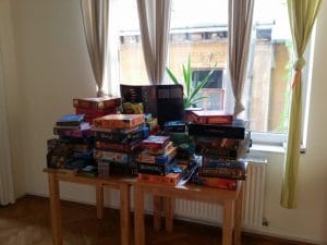 Lente Dionisie Lupu (Piata Lahovari), cafenea boema cu street food