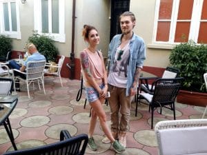 Lente Dionisie Lupu (Piata Lahovari), cafenea boema cu street food