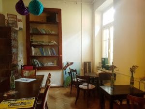 Lokal, gastropub boem pe strada Mihai Eminescu din Bucuresti