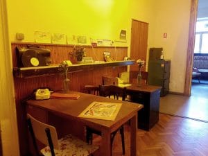 Lokal, gastropub boem pe strada Mihai Eminescu din Bucuresti