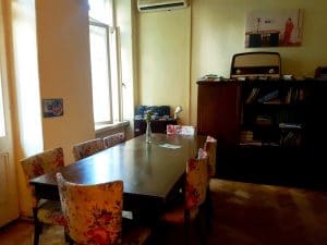 Lokal, gastropub boem pe strada Mihai Eminescu din Bucuresti