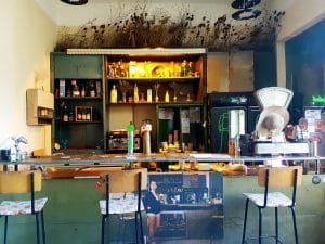 Lokal, gastropub boem pe strada Mihai Eminescu din Bucuresti