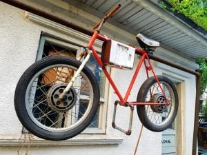 Lokal, gastropub boem pe strada Mihai Eminescu din Bucuresti