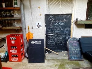 Lokal, gastropub boem pe strada Mihai Eminescu din Bucuresti