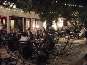 Manasia Hub, local boem in Bucuresti, zona Calea Mosilor