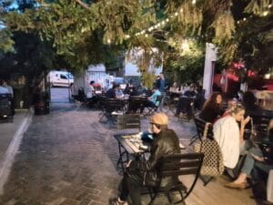 Manasia Hub, local boem in Bucuresti, zona Calea Mosilor