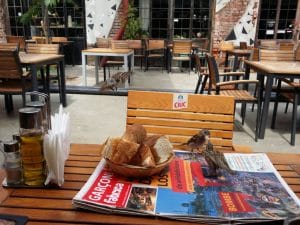 Masa la comun la Fabrica Club