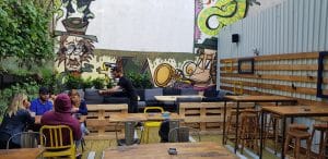 Modelier, restaurant de hamburgeri boem cu terasa in Bucuresti