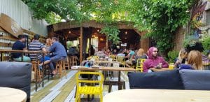 Modelier, restaurant de hamburgeri boem cu terasa in Bucuresti