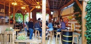 Modelier, restaurant de hamburgeri boem cu terasa in Bucuresti