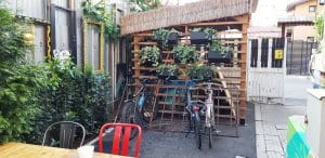 Modelier, restaurant de hamburgeri boem cu terasa in Bucuresti