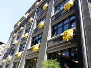 Palatul Universul si fosta tipografie Universul din strada Ion Brezoianu