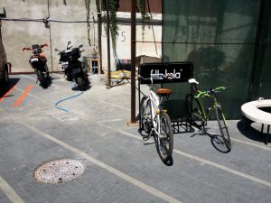 Palatul Universul si fosta tipografie Universul din strada Ion Brezoianu